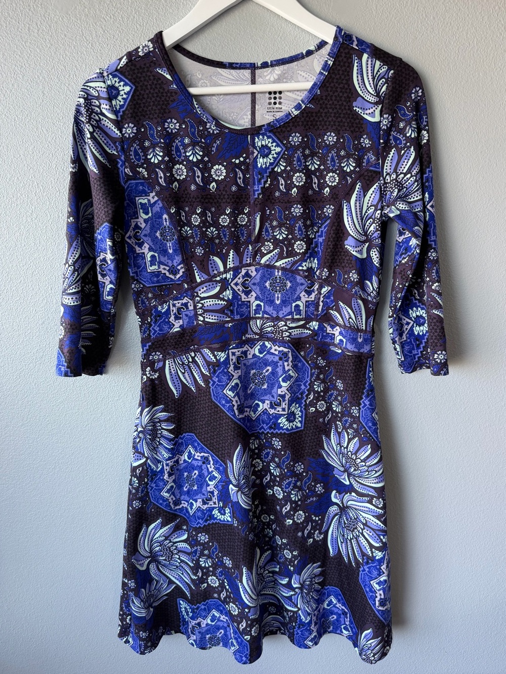 Title Nine black blue floral buttah Dream 3/4 sleeve dress Women’s sz S